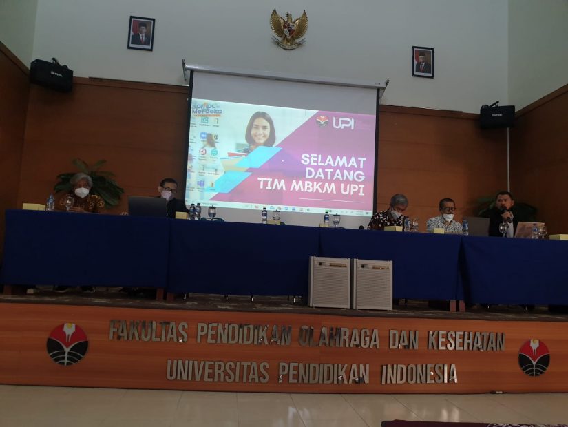Sosialisasi Program Meredeka Belajar Kampus Merdeka MBKM Dari Warek Bidang Pendidikan dan Tim Januari 2022
