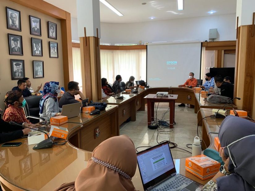 Rapat Persiapan Program MBKM Pelaksanaan kegiatan Pertukaran Mahasiswa dengan Unnes Semarang Tahun 2022