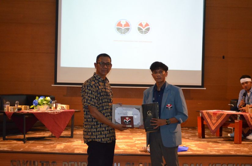 Himpunan Mahasiswa Prodi IKOR FPOK UPI : Menyelenggarakan Seminar Nasional Desain Besar Olahraga Nasional